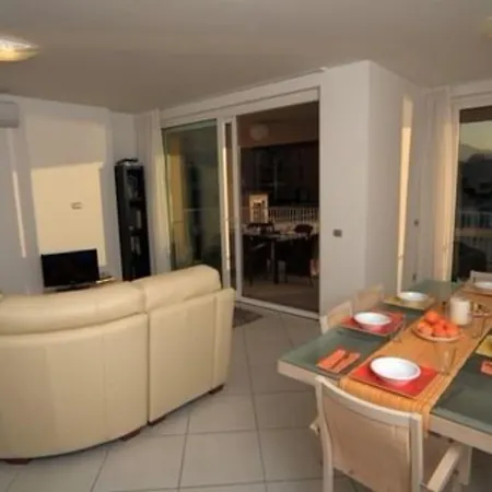 Hotel apartamentowy Golfo Gabella 4*