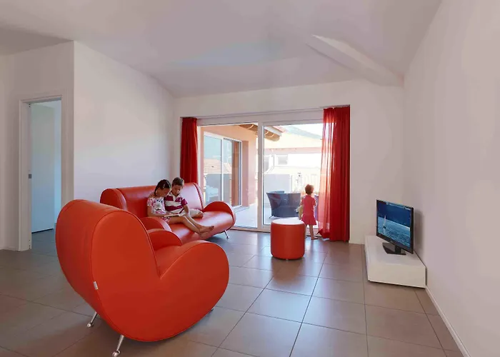 Golfo Gabella Hotel apartamentowy Maccagno