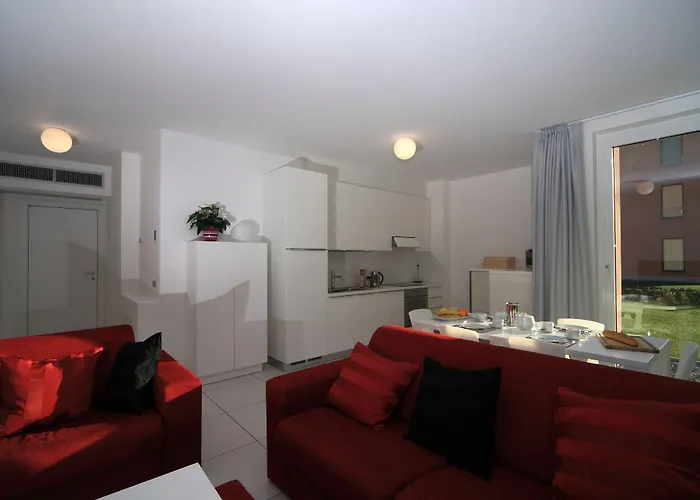 Golfo Gabella Hotel apartamentowy Maccagno