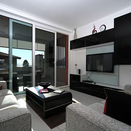 Golfo Gabella Lejlighedshotel Maccagno