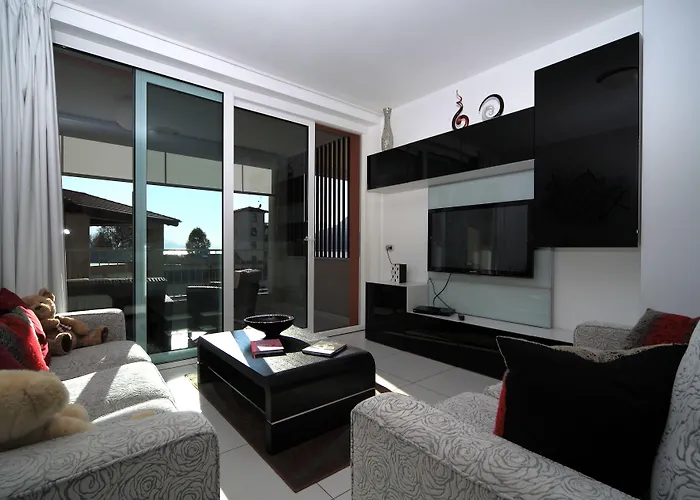 Golfo Gabella Lägenhetshotell Maccagno