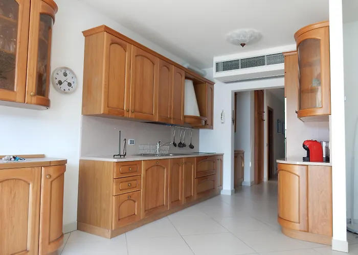 Hotel apartamentowy Golfo Gabella 4*