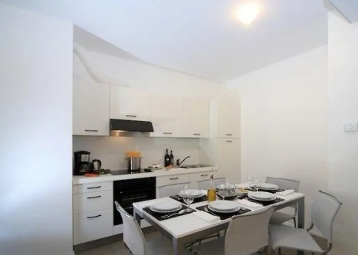 Hotel apartamentowy Golfo Gabella 4*